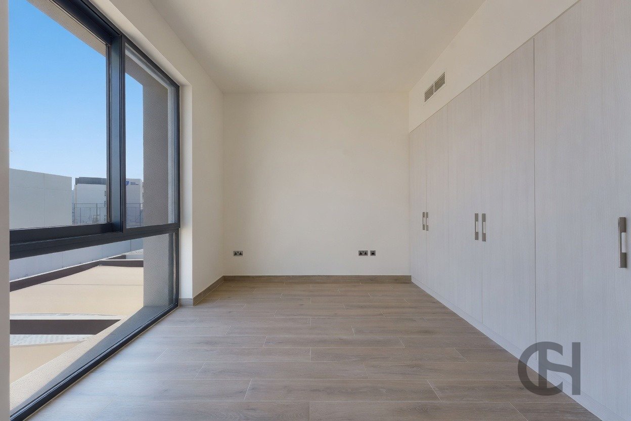 3BR Townhouse for rent in Noya Viva, Yas Island, Abu Dhabi with Single Row, Community View, Maid Room. View photos, amenities and availability.