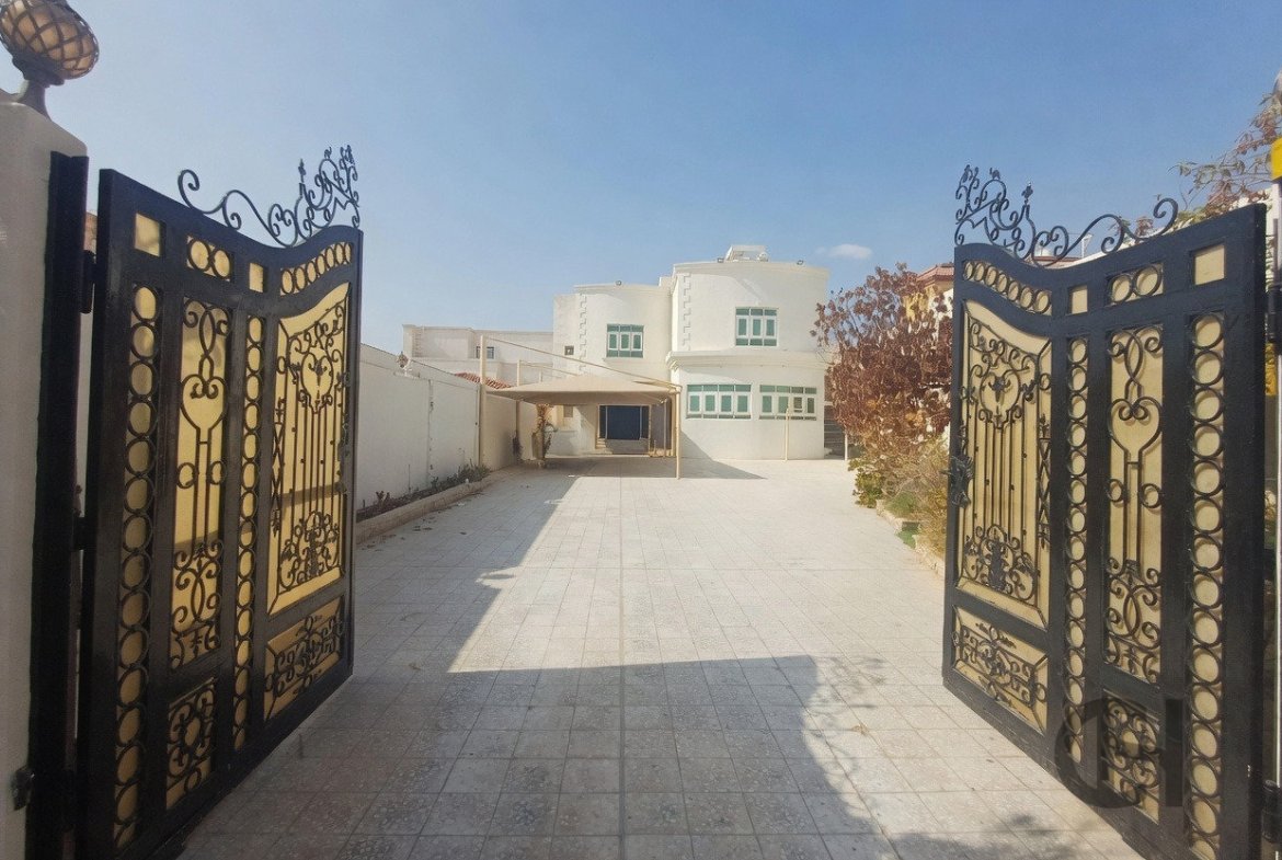 5BR Villa for rent in SH- 21, Al Shamkha, Abu Dhabi - property photo 10