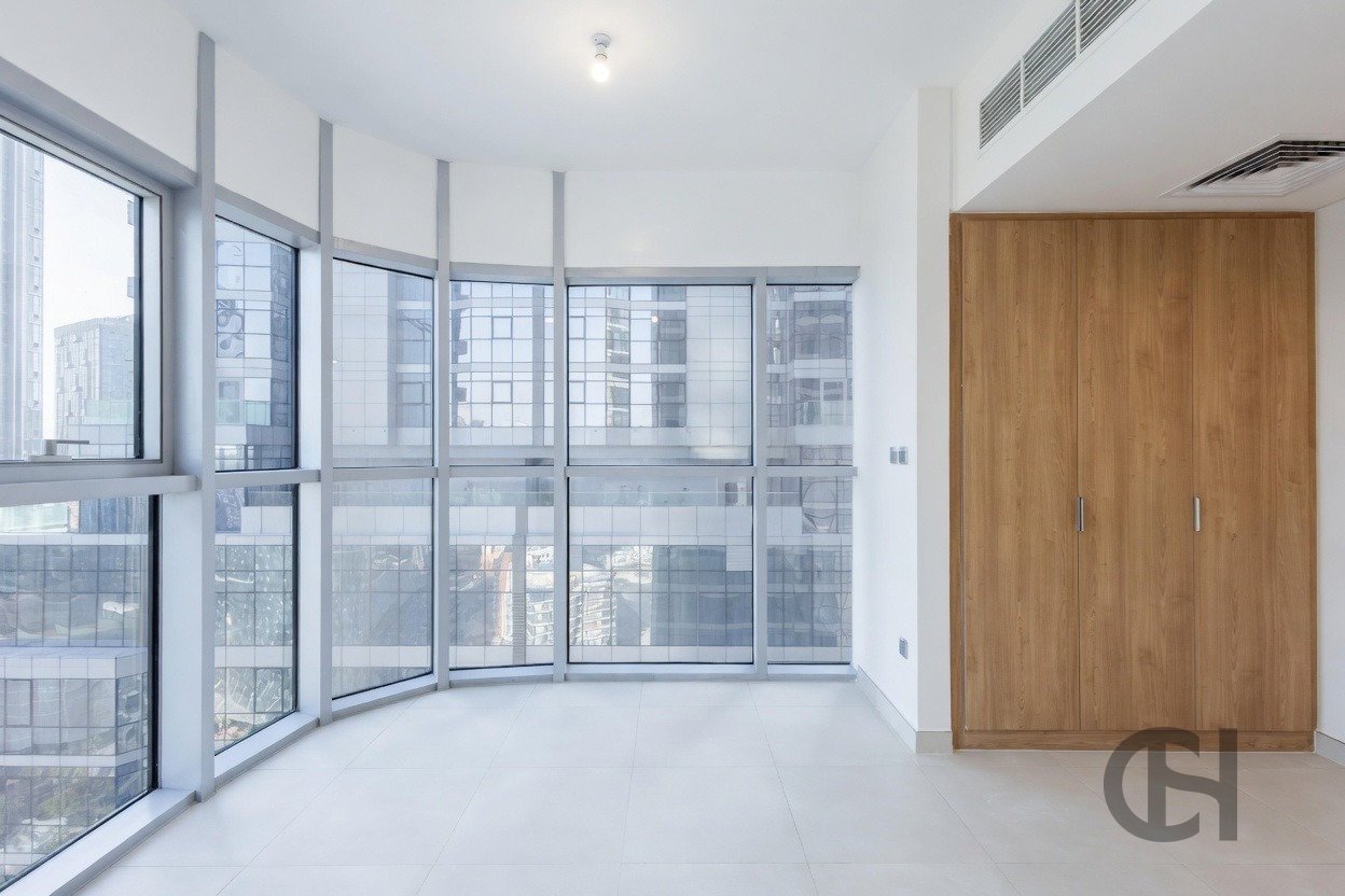 High Floor Corner 3BR in Radiant Square