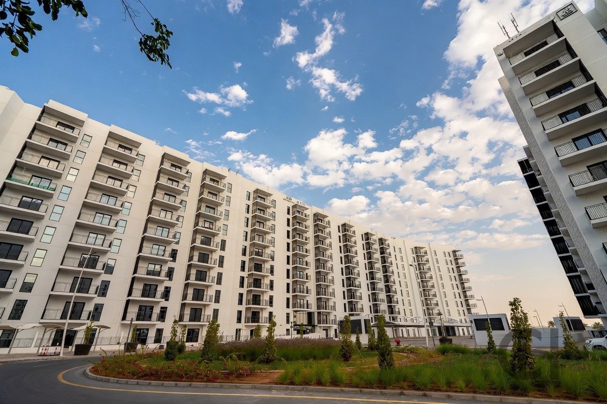 1BR Apartment for Rent in Waters Edge | Community view