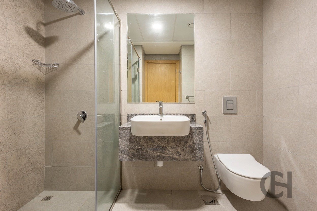 High Floor Corner 3BR in Radiant Square