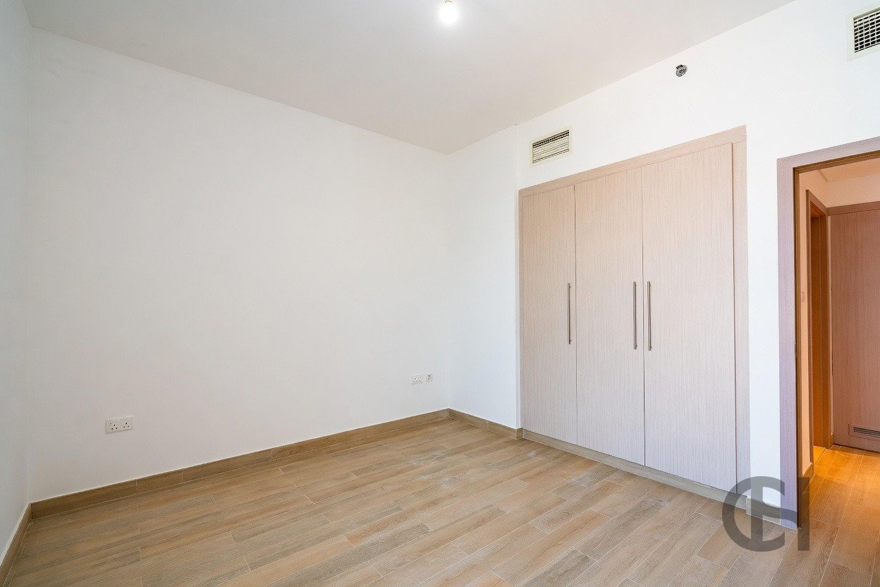 1BR Apartment for rent in Waters Edge, Yas Island, Abu Dhabi with Community View, High Floor, Balcony. View photos, amenities and availability. 1BR Apartment for rent in Waters Edge, Yas Island, Abu Dhabi with Community View, High Floor, Balcony. View photos, amenities and availability.