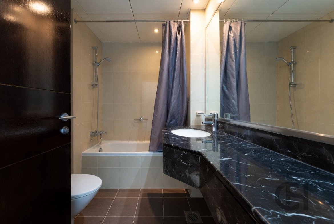 1BR Apartment for Rent in Sky Tower | Skyline and sea view