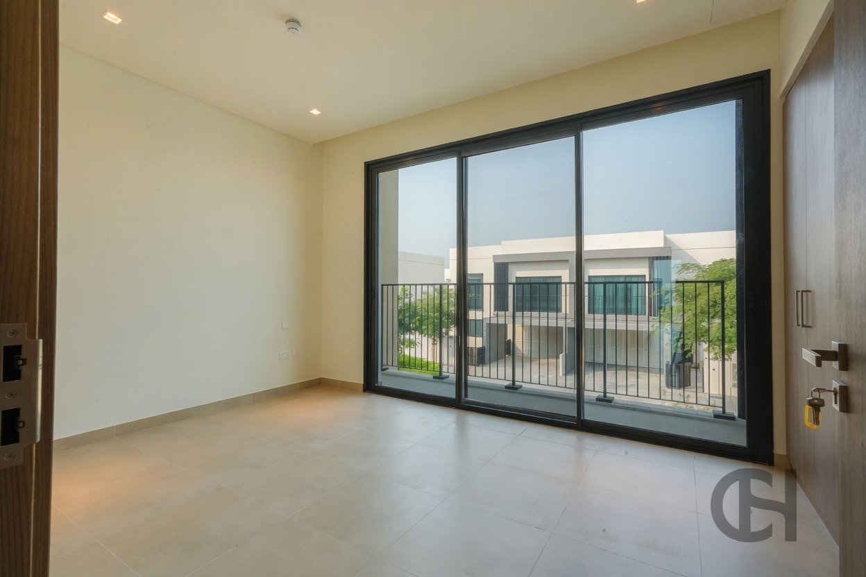 4BR Townhouse for rent in The Dahlias, Yas Island, Abu Dhabi with Single Row, Corner Unit, Balcony. View photos, amenities and availability.