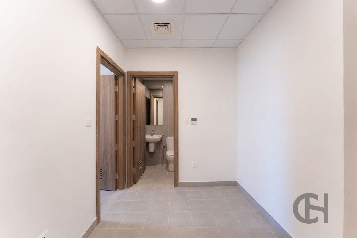 3BR Townhouse for rent in The Dahlias, Yas Island, Abu Dhabi with Community View, Balcony, Maid Room. View photos, amenities and availability.