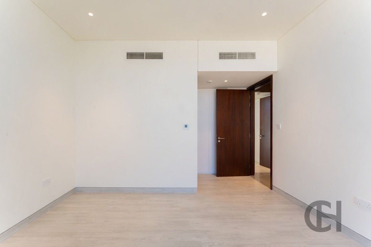 3BR Townhouse for rent in Nad Al Dhabi, Al Jubail Island, Abu Dhabi with Single Row, Community View, Corner Unit. View photos, amenities and availability.