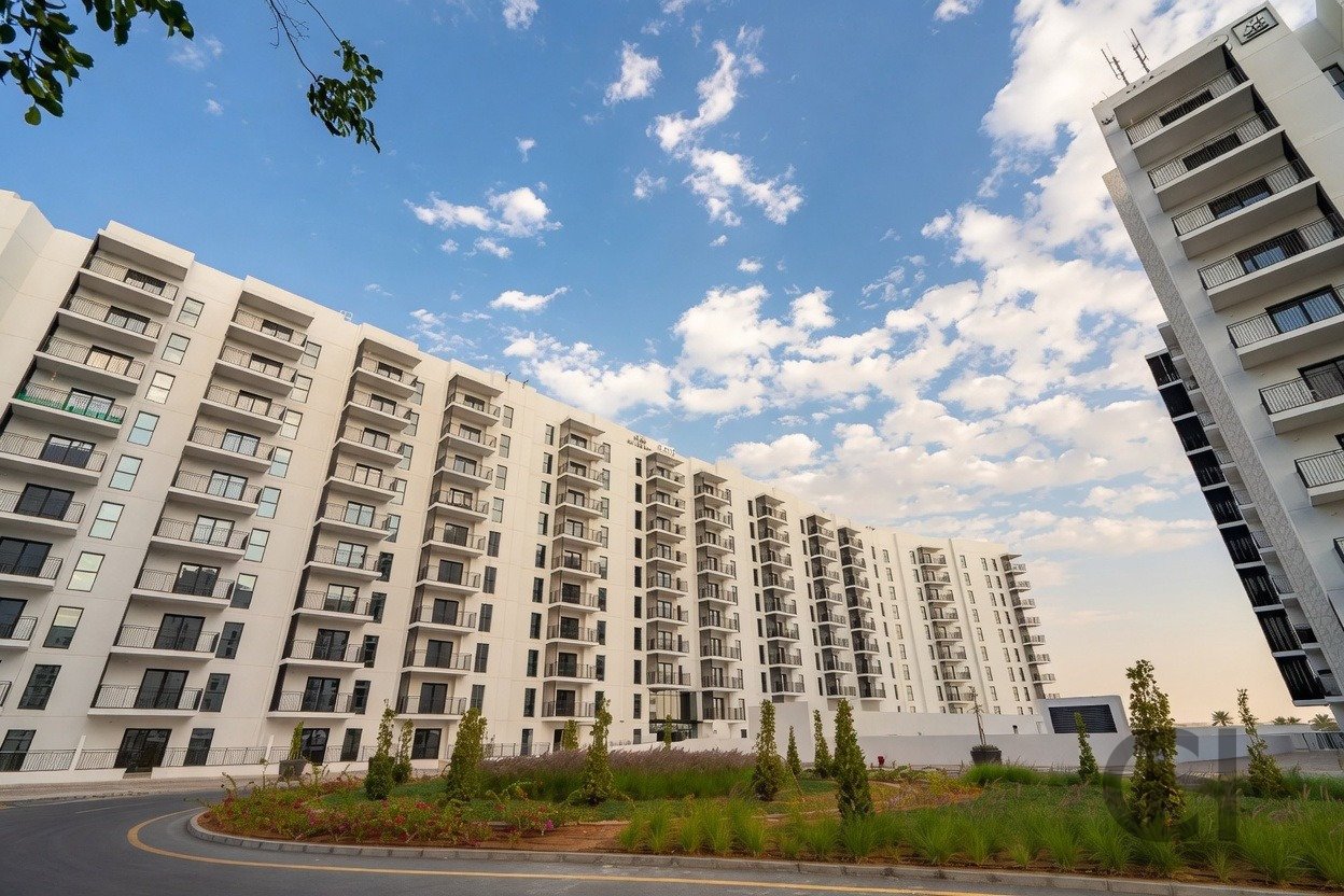 1BR Apartment for rent in Waters Edge, Yas Island, Abu Dhabi with Community View, High Floor, Balcony. View photos, amenities and availability. 1BR Apartment for rent in Waters Edge, Yas Island, Abu Dhabi with Community View, High Floor, Balcony. View photos, amenities and availability.