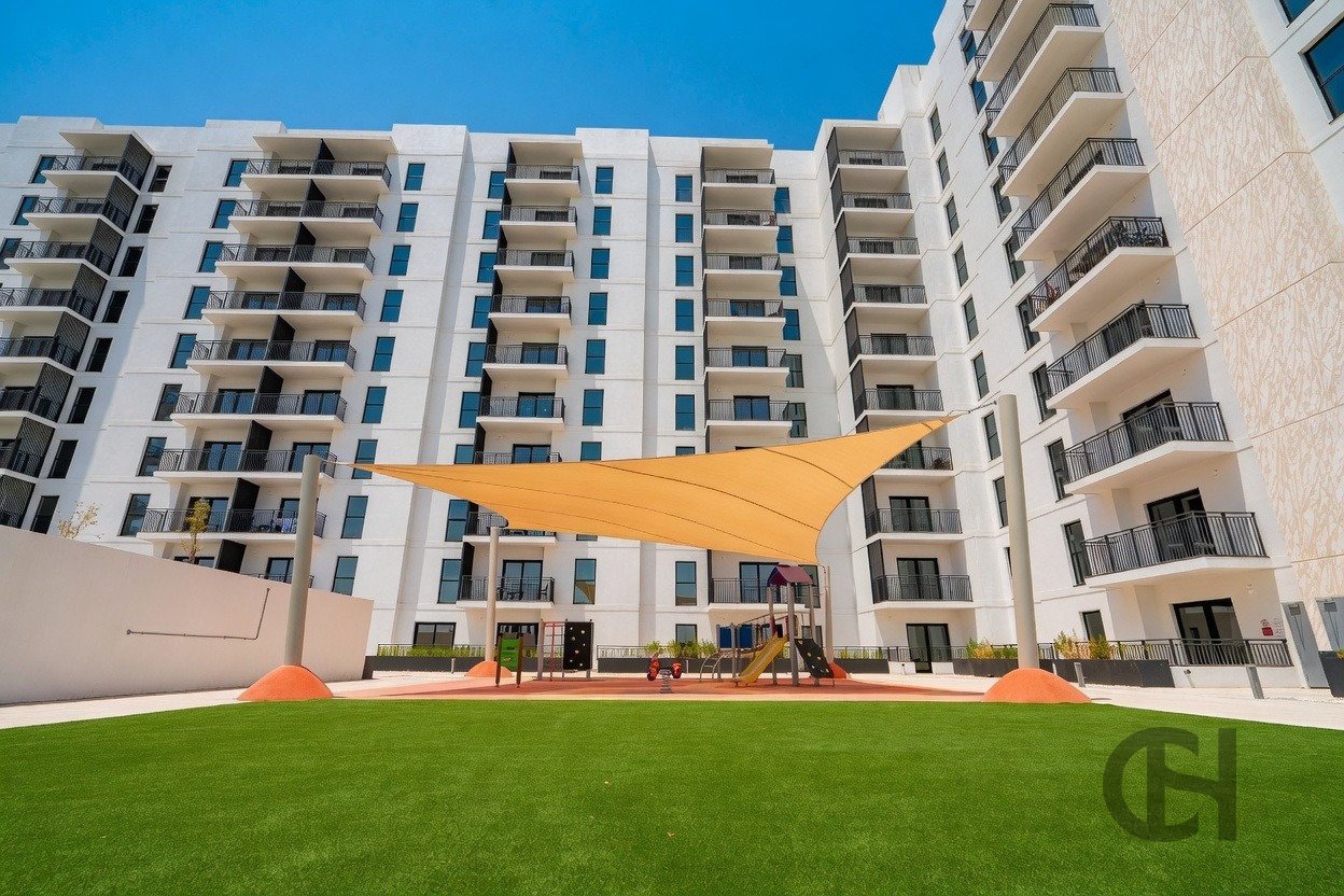 1BR Apartment for rent in Waters Edge, Yas Island, Abu Dhabi with Community View, High Floor, Balcony. View photos, amenities and availability. 1BR Apartment for rent in Waters Edge, Yas Island, Abu Dhabi with Community View, High Floor, Balcony. View photos, amenities and availability.