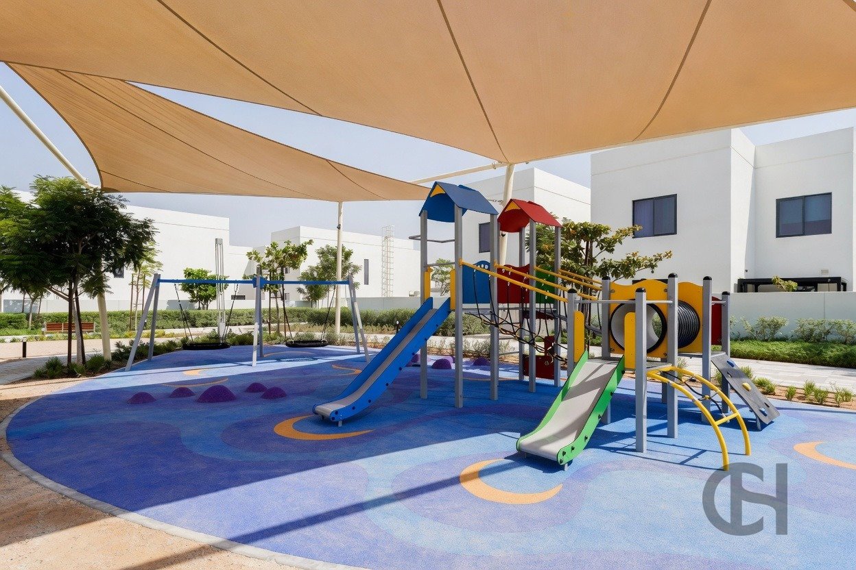 3BR Townhouse for rent in Noya Viva, Yas Island, Abu Dhabi with Single Row, Community View, Maid Room. View photos, amenities and availability.
