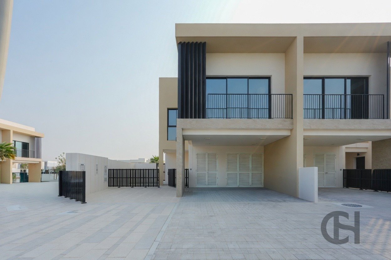 4BR Townhouse for rent in The Dahlias, Yas Island, Abu Dhabi with Single Row, Corner Unit, Balcony. View photos, amenities and availability.