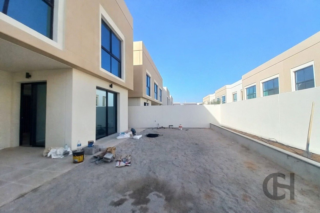4BR Townhouse for rent in The Magnolias, Yas Island, Abu Dhabi with Community View, Balcony, Maid Room. View photos, amenities and availability.