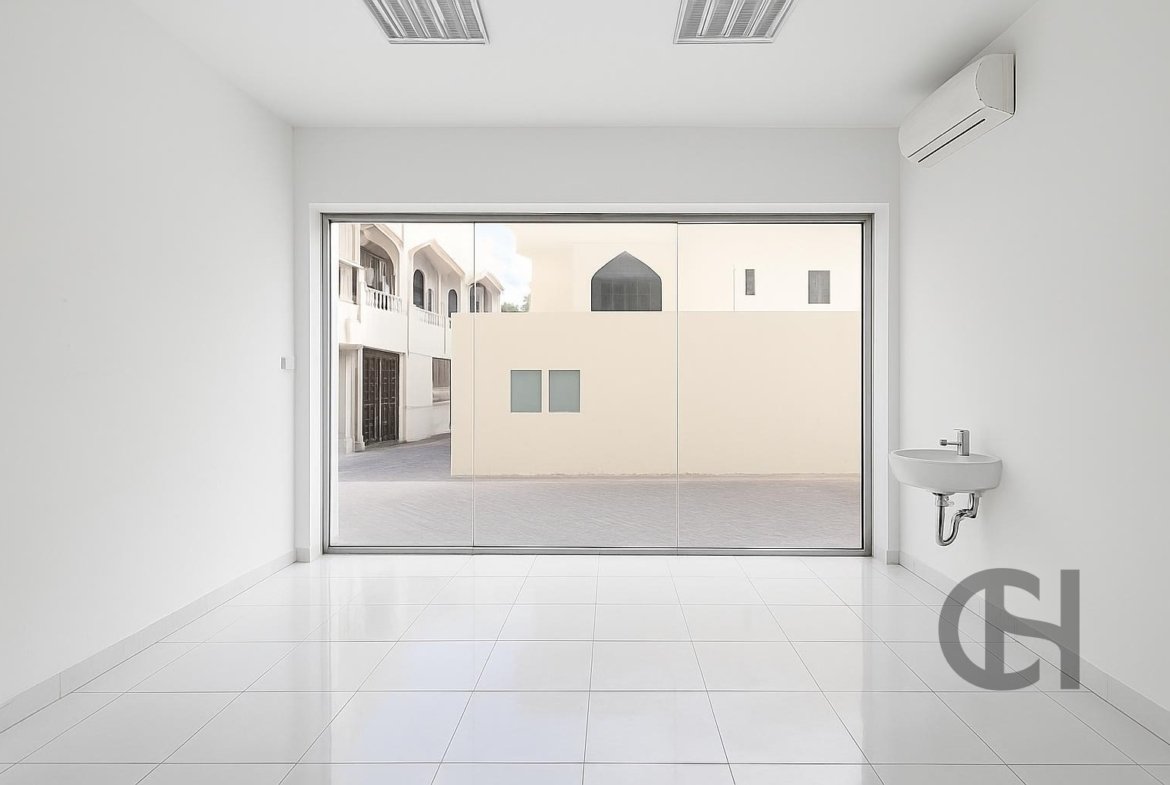 Shop for rent in Hamdan Street, Al Danah, Abu Dhabi - property photo 4
