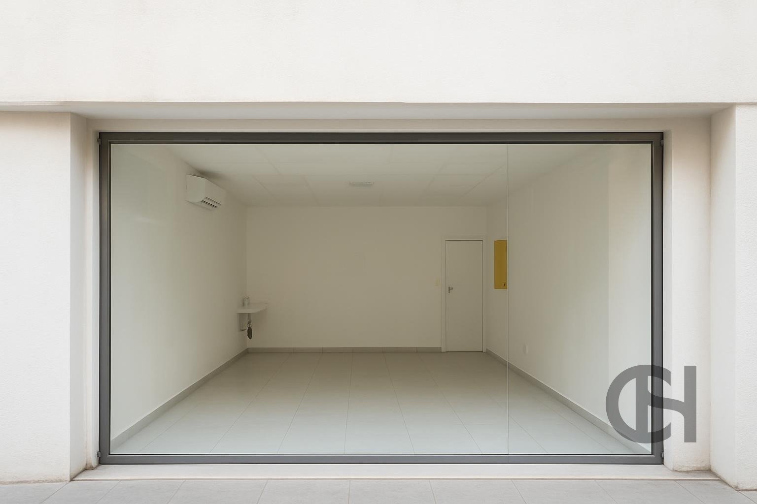 Shop for rent in Hamdan Street, Al Danah, Abu Dhabi - property photo 6