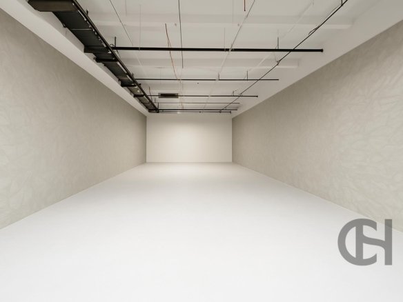 Office for rent in Abu Dhabicapital Centrebayut, Abu Dhabi - property photo 1
