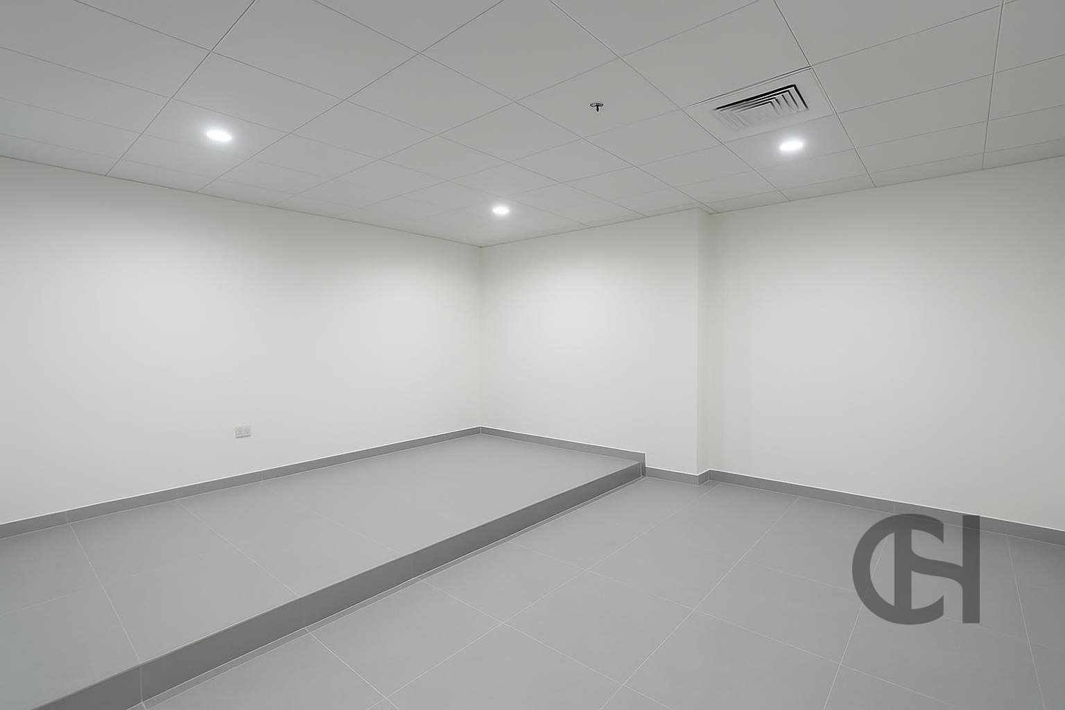 Office for rent in Corniche Area, Abu Dhabi - property photo 1