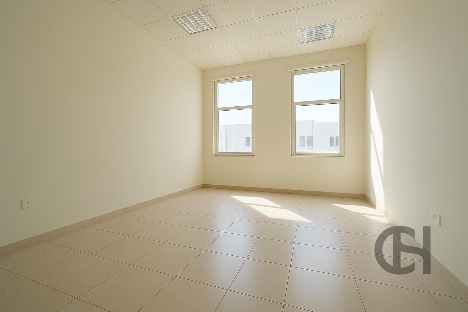 Office for rent in Mussafah, Abu Dhabi – property photo 11 Office for rent in Mussafah, Abu Dhabi - property photo 11