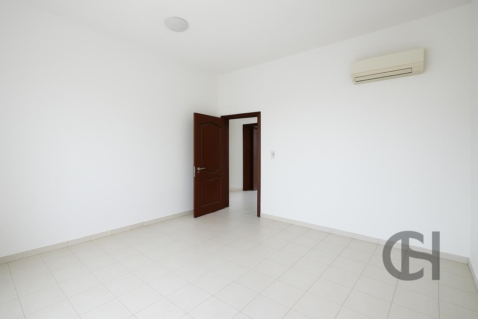 Office for rent in Icad Mussafah, Abu Dhabi - property photo 1