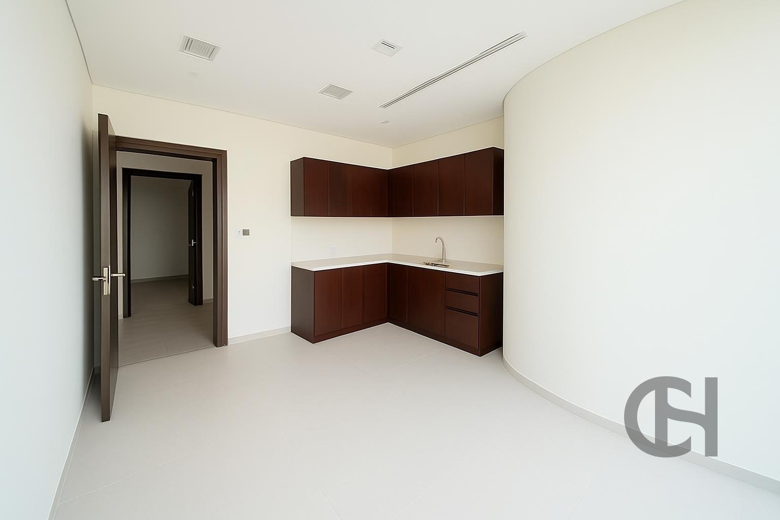Office for sale in Abu Dhabi, Abu Dhabi - property photo 10