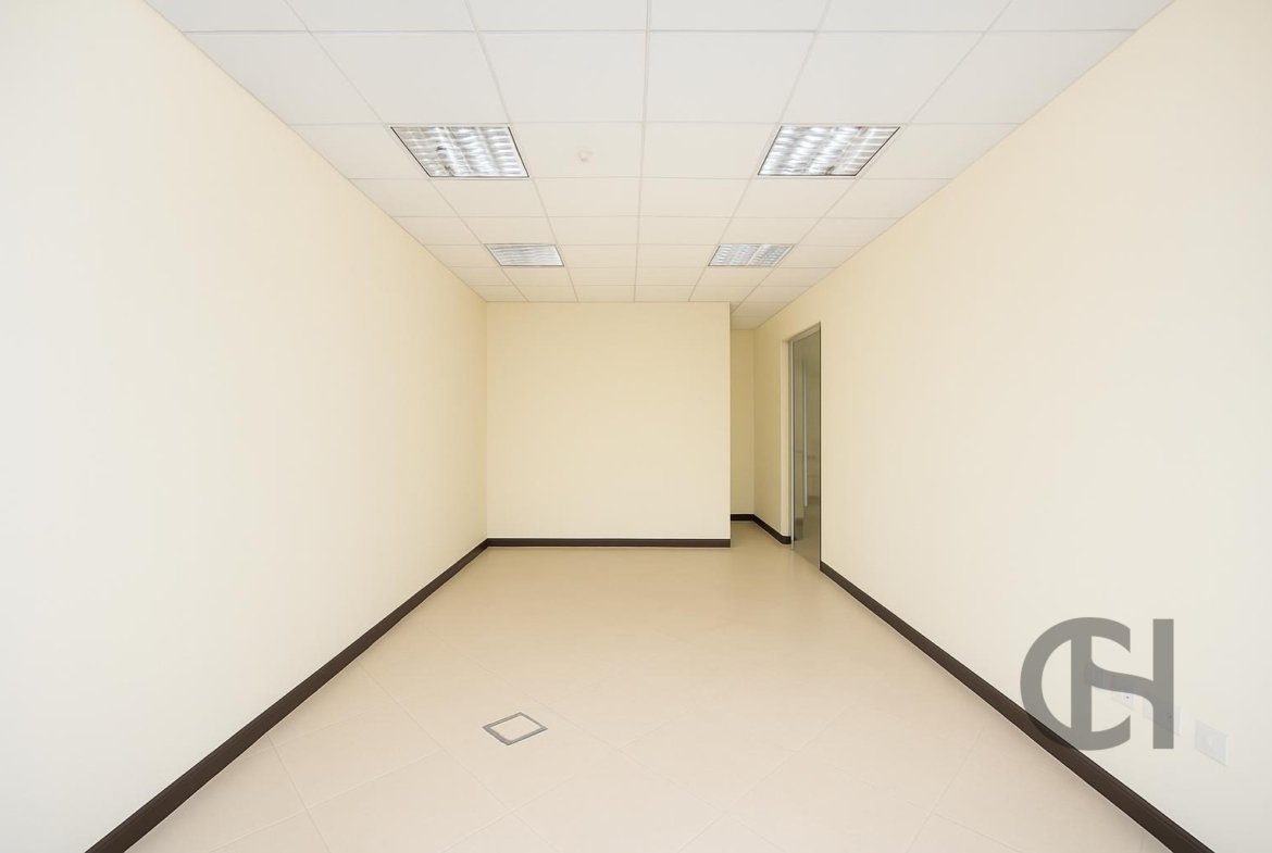 Office for rent in Khalifa City A Villas, Khalifa City, Abu Dhabi - property photo 4