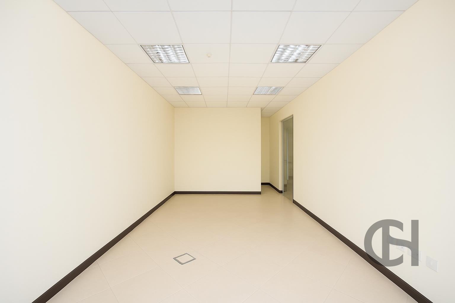 Office for rent in Khalifa City A Villas, Khalifa City, Abu Dhabi - property photo 4
