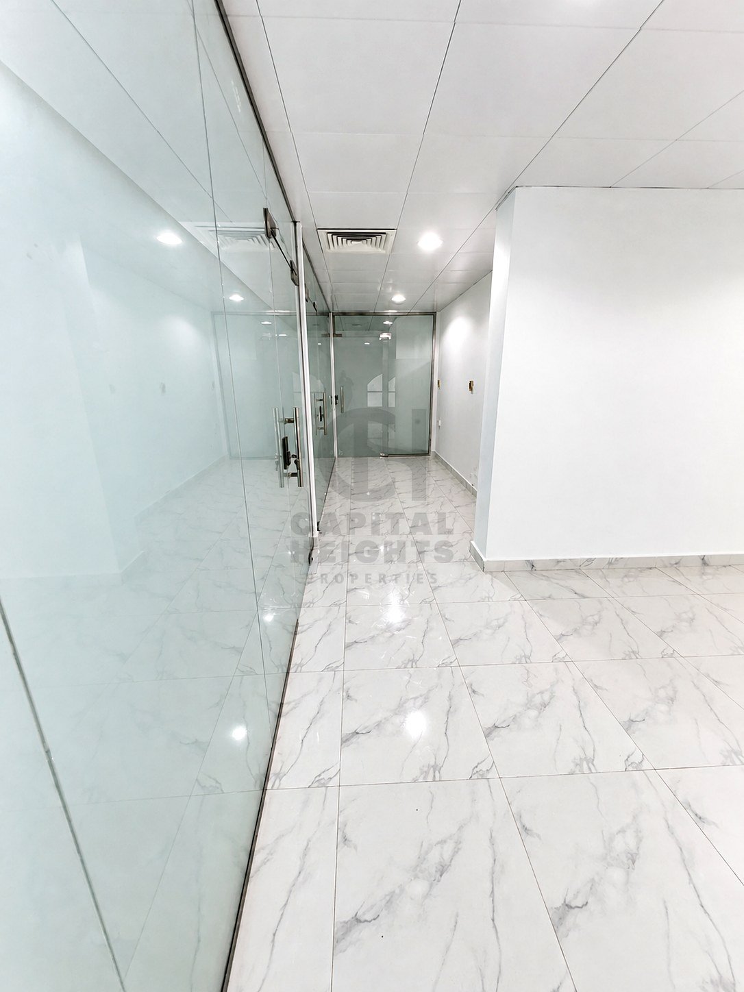 1086